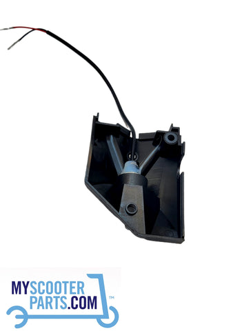 G2 MAX DECK CORNER COVER WITH LIGHT AND INDICATOR (front right)